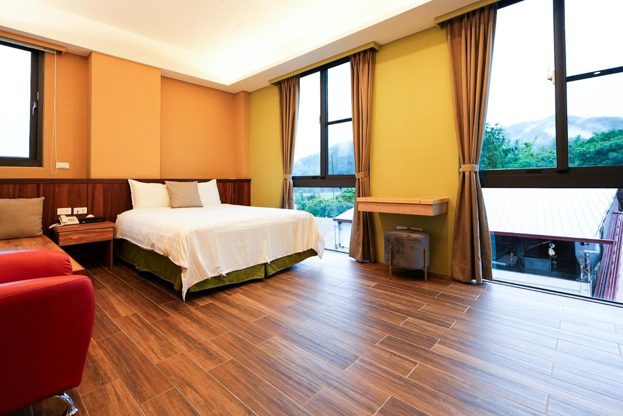 Zhaohong Homestay Yuchi Exteriör bild