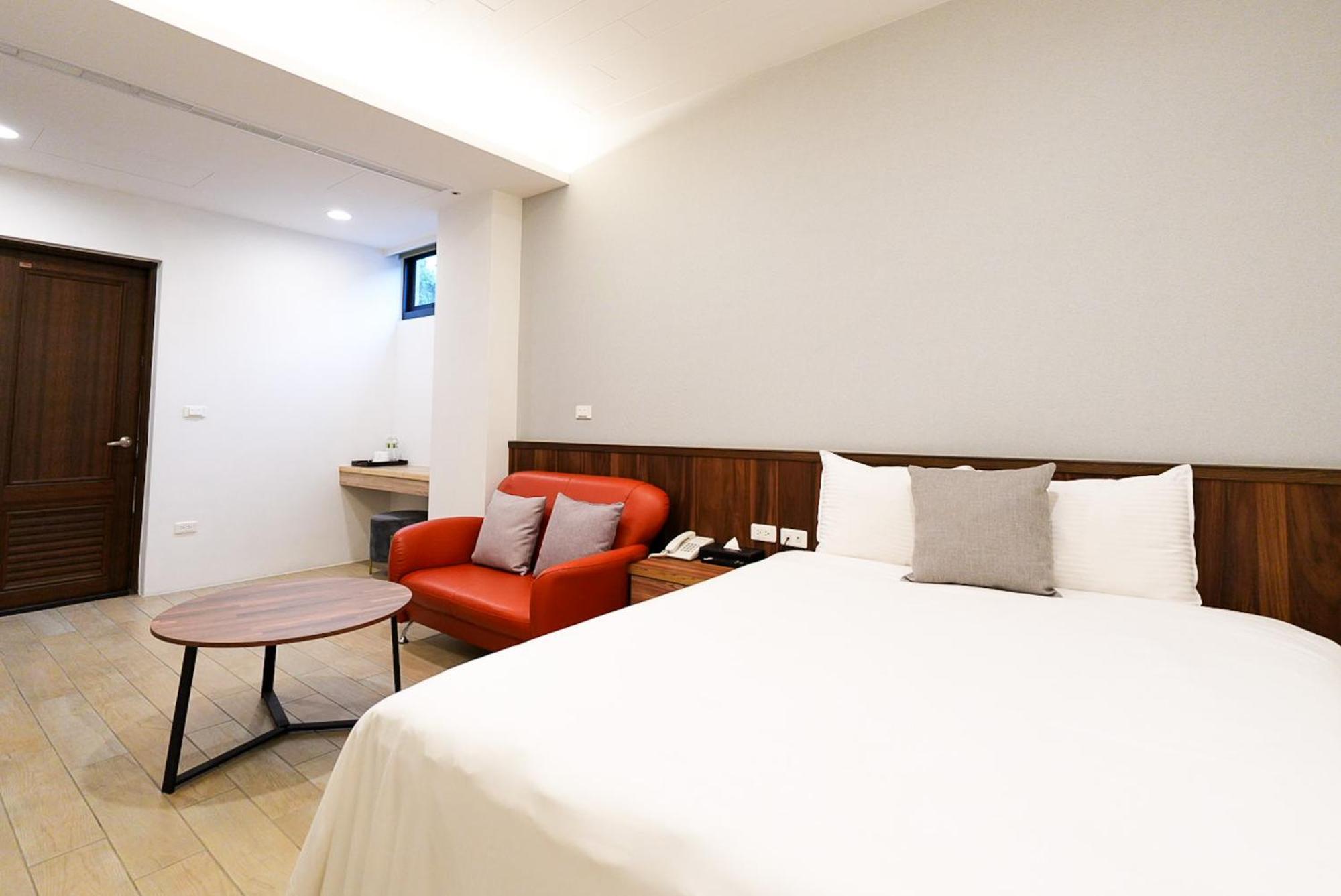 Zhaohong Homestay Yuchi Exteriör bild